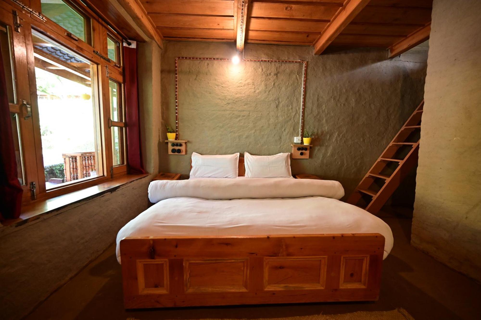 Himalayan Mud Resort カソル エクステリア 写真