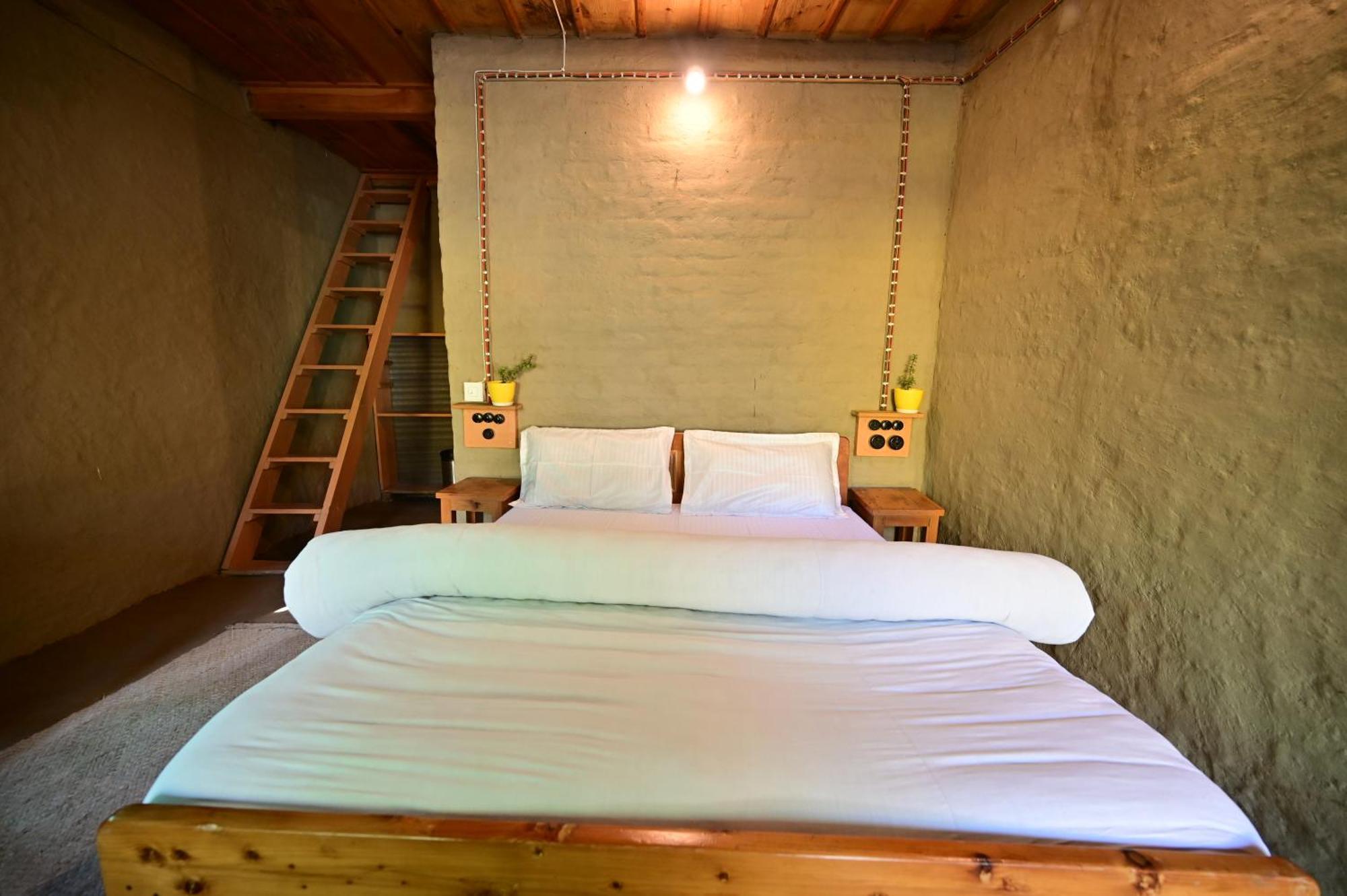 Himalayan Mud Resort カソル エクステリア 写真